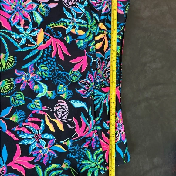 Lilly Pulitzer skort - Picture 5 of 7